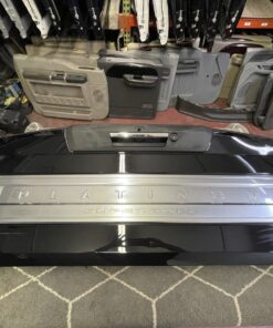 2017–2019 Ford F-250 / F-450 Platinum Tailgate w/ Step & Camera – OEM Black