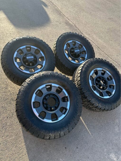NEW 2024 ford f350 tremor OEM 18in wheels/ 325/60/18 tires