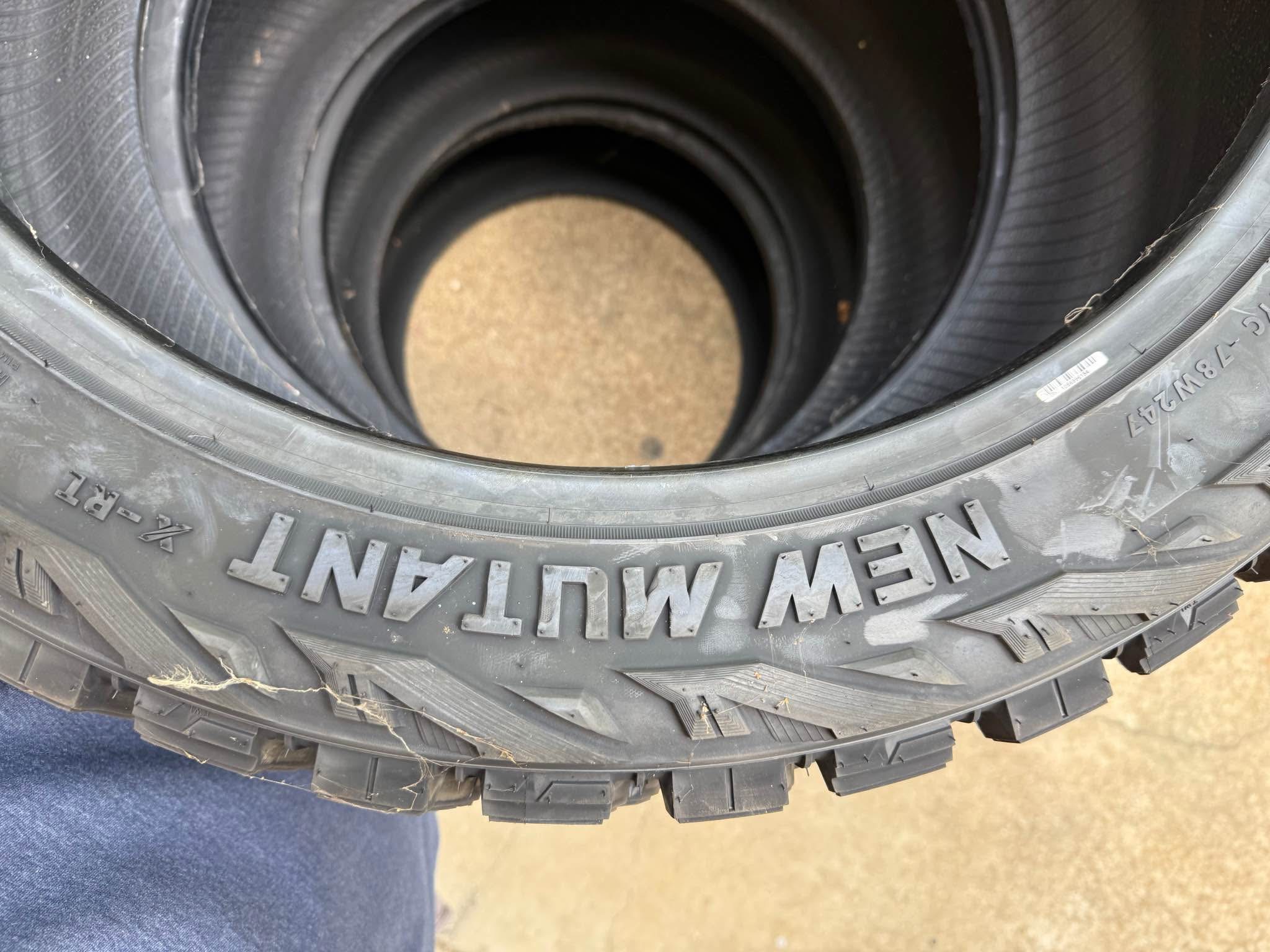 35x13.50R24 Predator New Mutant RT Hybrid Tires - Image 2