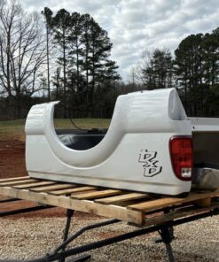 2011–2016 Ford F-250 / F-350 Super Duty Short Bed – White with Tailgate & Rear Chrome Bumper