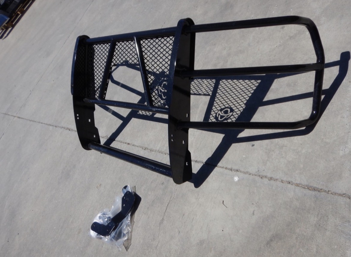 Ranch Hand Legend Grille Guard – Heavy-Duty Front-End Protection - Image 4