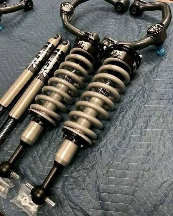 2021–2025 Ford F-150 2WD FOX 2.0 Leveling Kit - Image 2