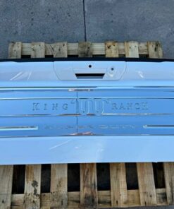 2023–2026 Ford F250–F450 Tailgate OEM Oxford White (King Ranch Plaque) – Step, Camera, Auto Release + Wiring Harness Included