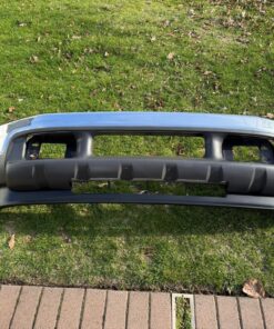 1999–2004 Ford F250 Front Chrome Bumper – OEM Style Replacement for Super Duty Strength & Classic Chrome Look