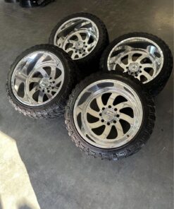 22x14 American Force “Blades” Wheels w/ 33x14.50R22 Fury Country Hunter M/T Tires