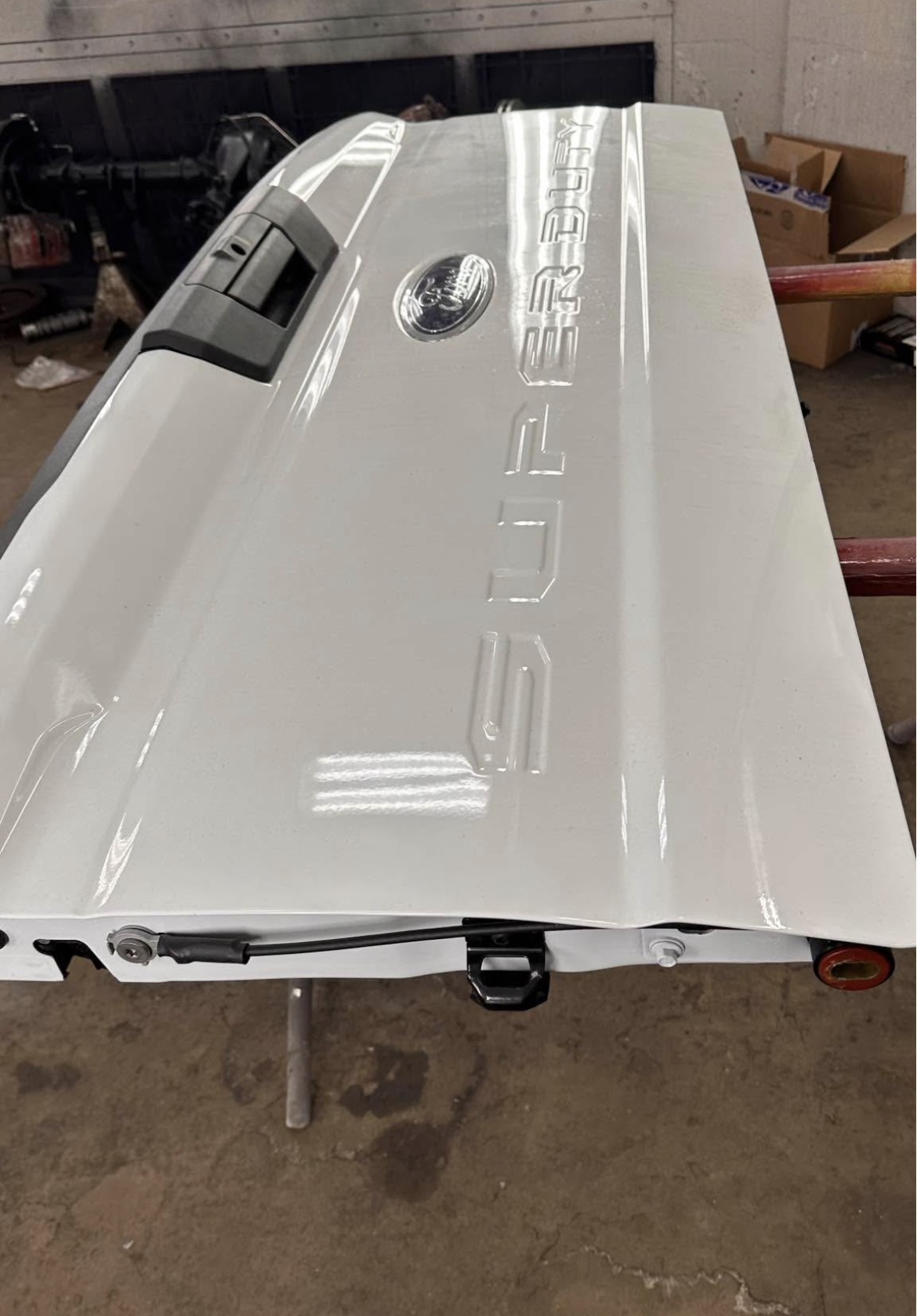 2023-2026 Ford F250 Tailgate White – OEM Oxford White Super Duty Tailgate Guide - Image 2