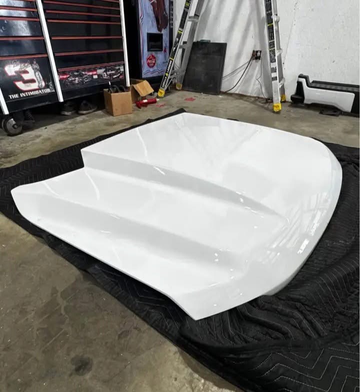 2023-2026 Ford F250 F350 F450 Performance Cowl Hood White – Aggressive Super Duty Styling Upgrade