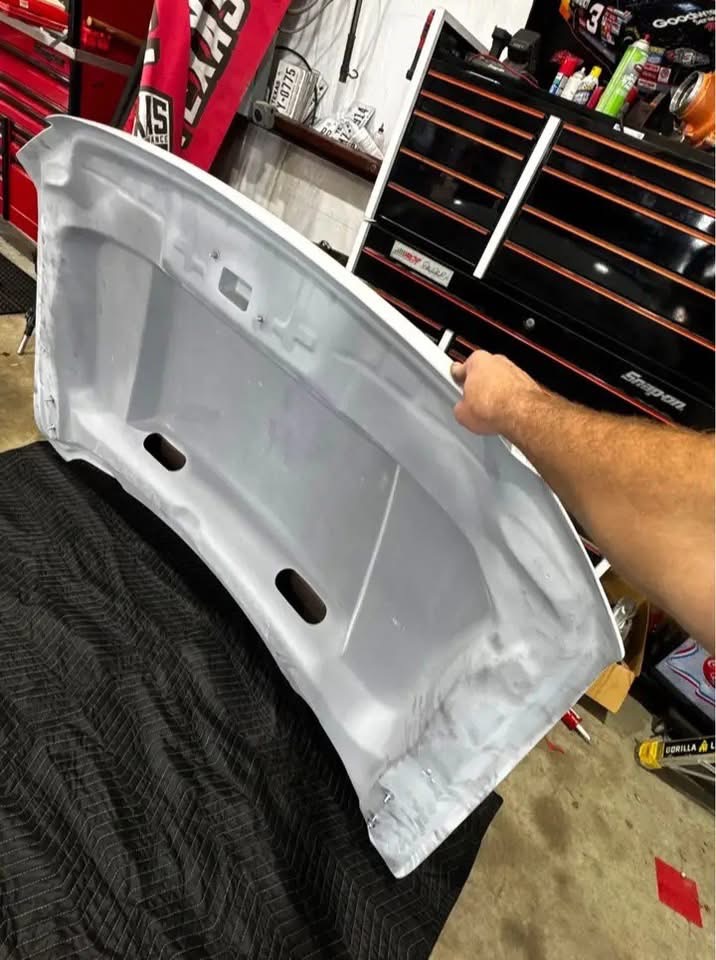 2023-2026 Ford F250 F350 F450 Performance Cowl Hood White – Aggressive Super Duty Styling Upgrade - Image 4