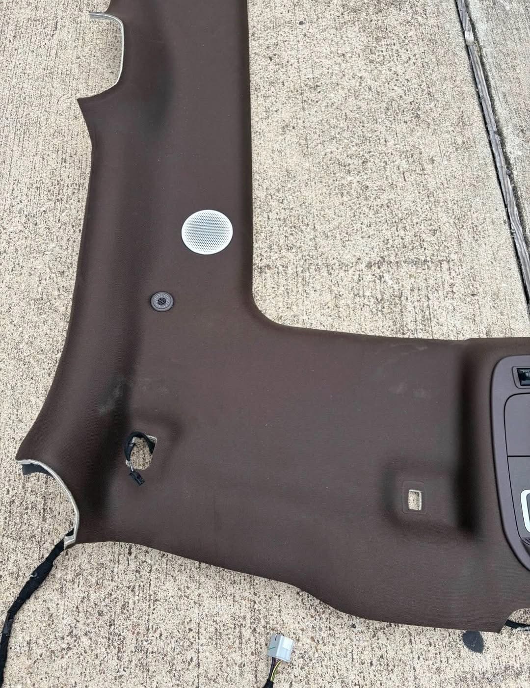 2023-2025 Ford F250 F350 Super Duty King Ranch Moon Roof Headliner with Overhead Console OEM For Sale - Image 4