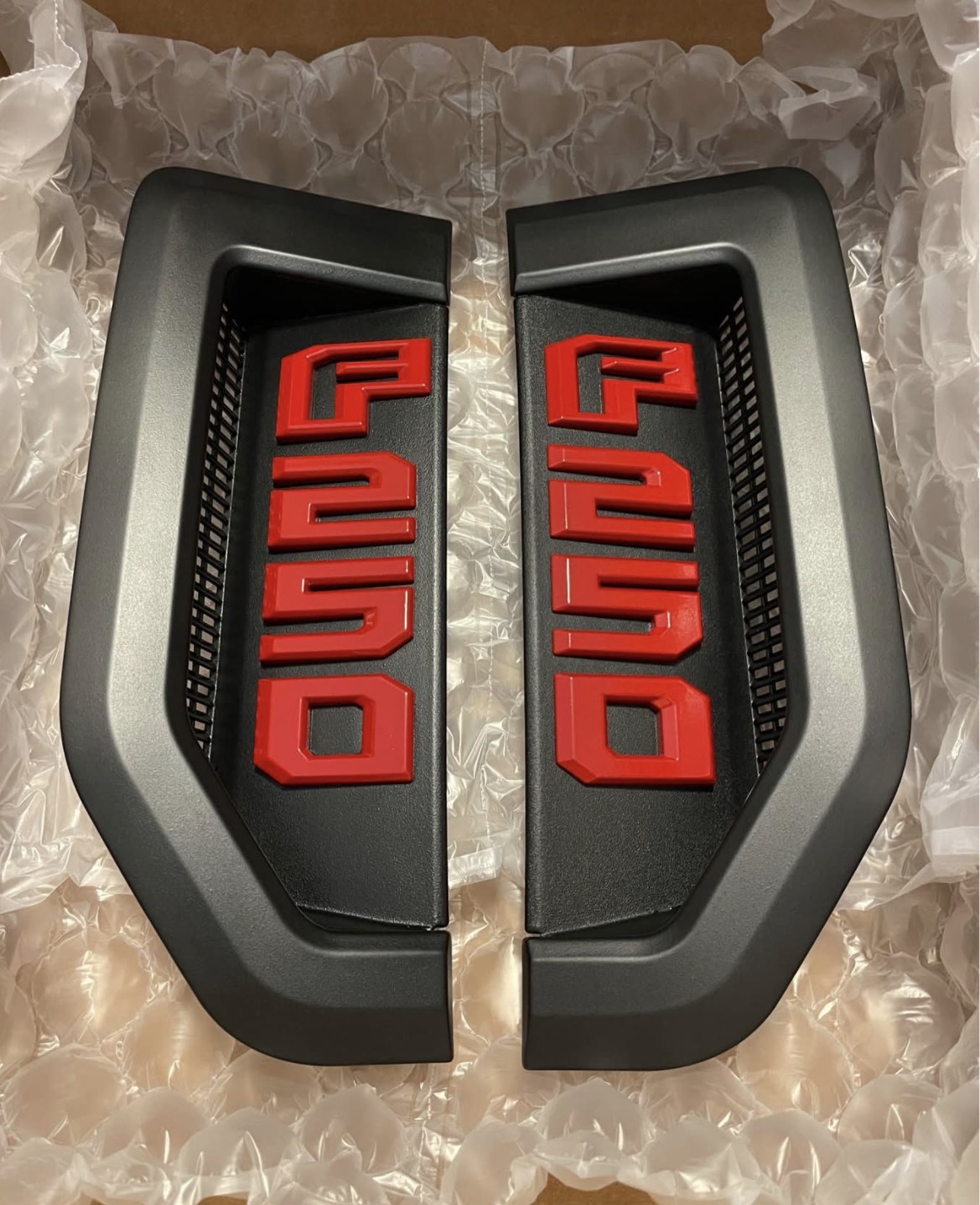 2017-2022 Ford F250 Super Duty Fender Emblems / Badges Custom Matte Black + Gloss Red For Sale - Image 6