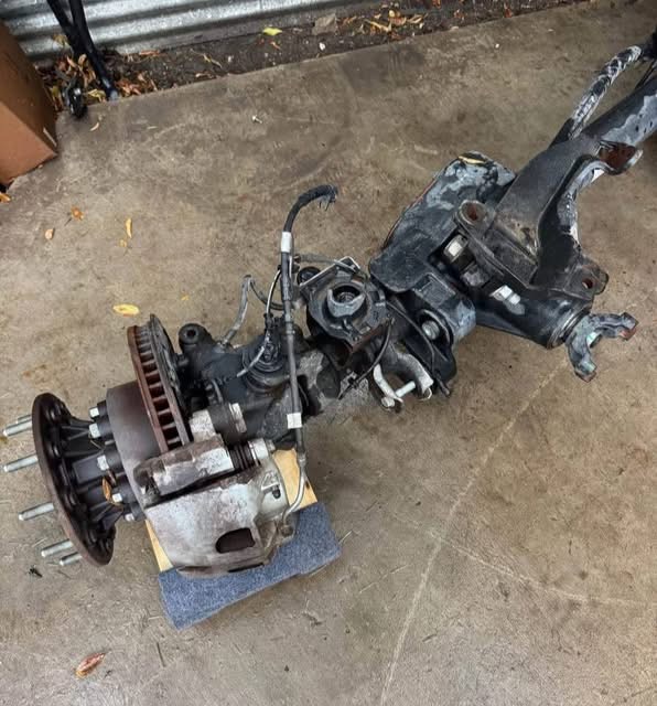 2017-2025 Ford F-450 Front Axle Assembly 4.30 Gear Ratio For Sale | OEM Super Duty Front Differential - Image 2