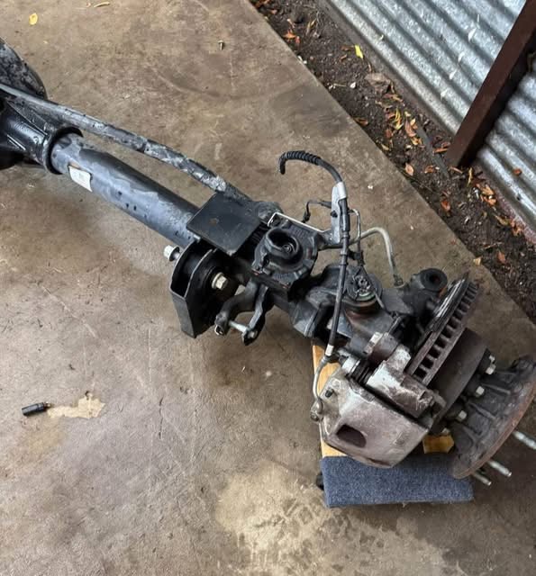 2017-2025 Ford F-450 Front Axle Assembly 4.30 Gear Ratio For Sale | OEM Super Duty Front Differential - Image 3