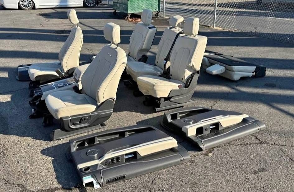 2020 Ford Expedition Platinum Interior Full Set For Sale | OEM Luxury Black Leather Interior Package - Image 2
