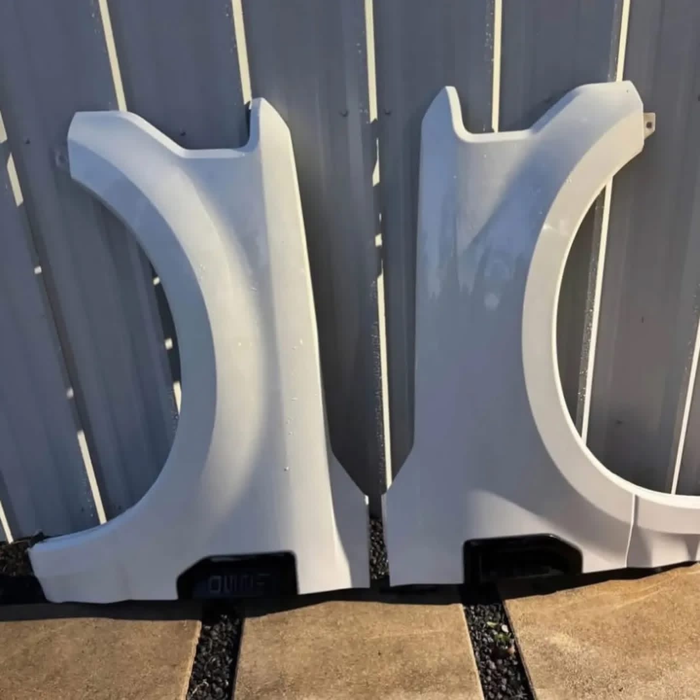 2017-2022 Ford F250 F350 F450 Super Duty Fender and Badge Assembly – OEM Style Replacement - Image 2