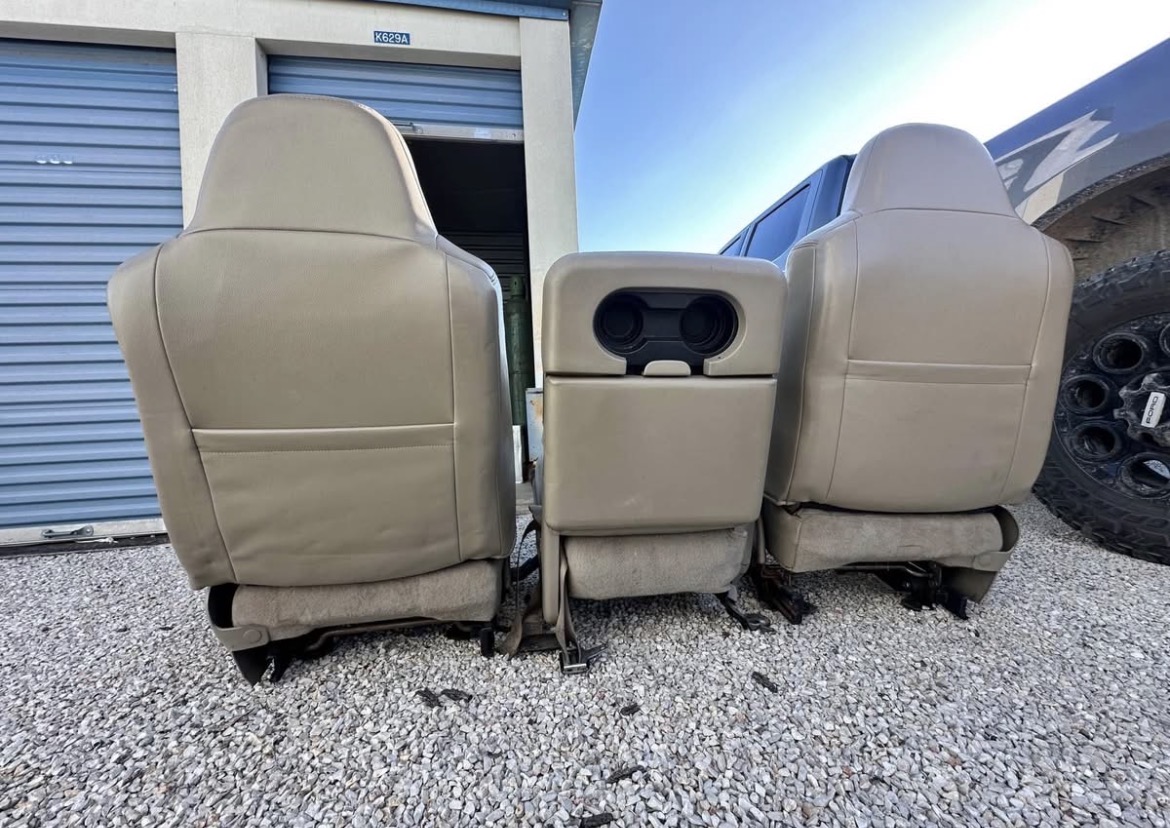 1999-2007 Ford F250 F350 Super Duty Lariat Crew Cab Grey Leather Front Seats & Center Console - Image 5