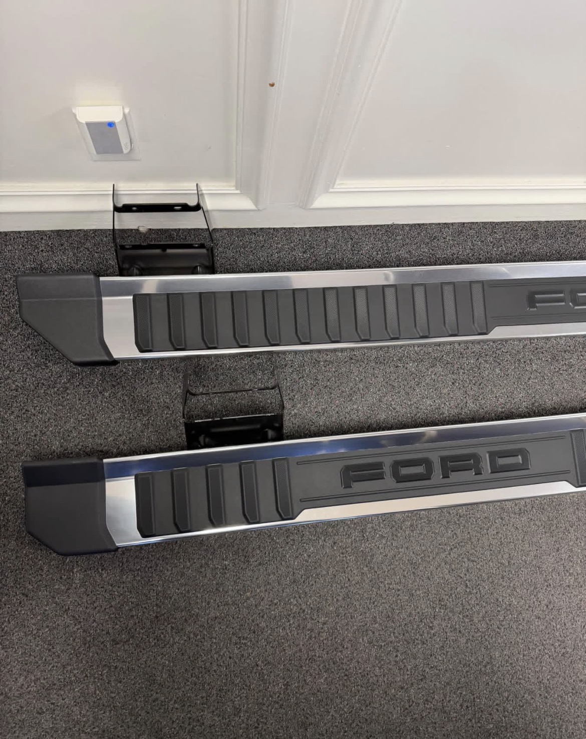 2015-2026 Ford F-150 F-250 F-350 Super Duty SuperCab/Extended Cab Chrome Running Boards - Image 4