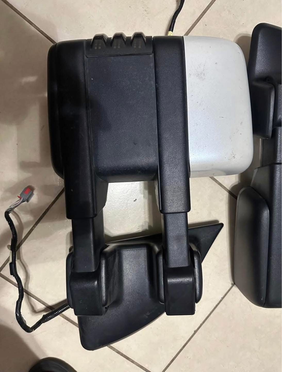 1999–2016 Ford F250 F350 Super Duty Tow Mirror – Power Folding & Power Telescoping - Image 4