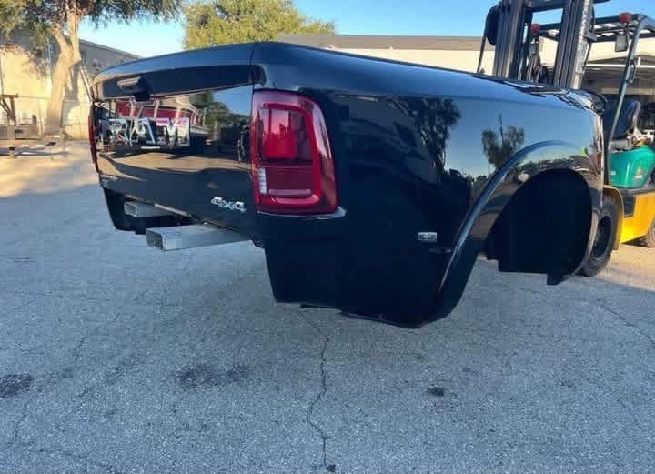 2019–2026 DODGE RAM 3500 MEGA CAB DUALLY 6’4” SHORT BED COMPLETE – OEM BLACK | Genuine Ram DRW Truck Bed Assembly - Image 4