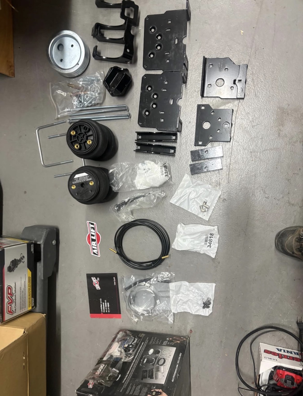 2011–2016 Ford F-250 F-350 F-450 Super Duty Rear 5,000 lb Air Spring Kit Complete | OEM-Style Rear Air Bag Suspension Kit