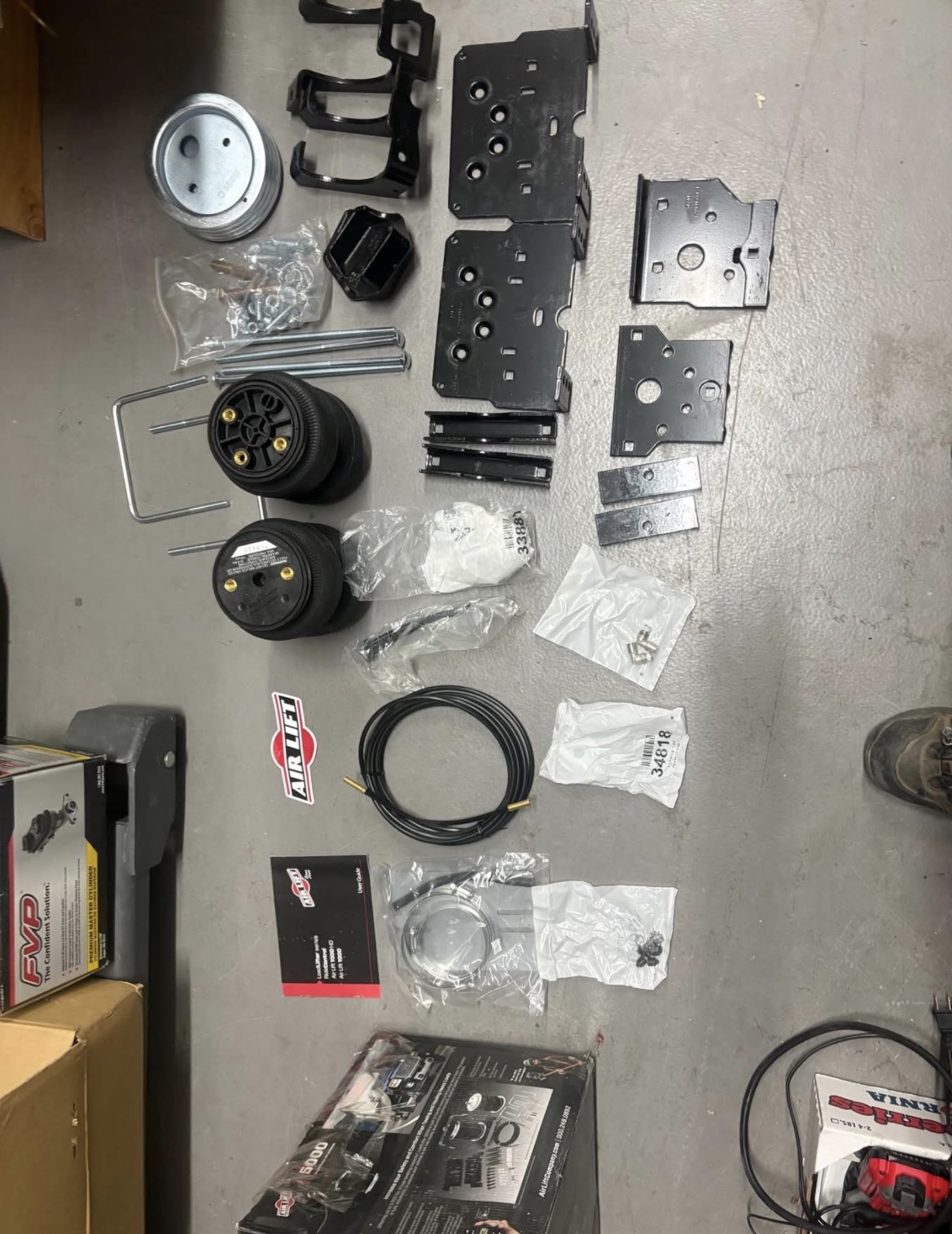 2011–2016 Ford F-250 F-350 F-450 Super Duty Rear 5,000 lb Air Spring Kit Complete | OEM-Style Rear Air Bag Suspension Kit - Image 3