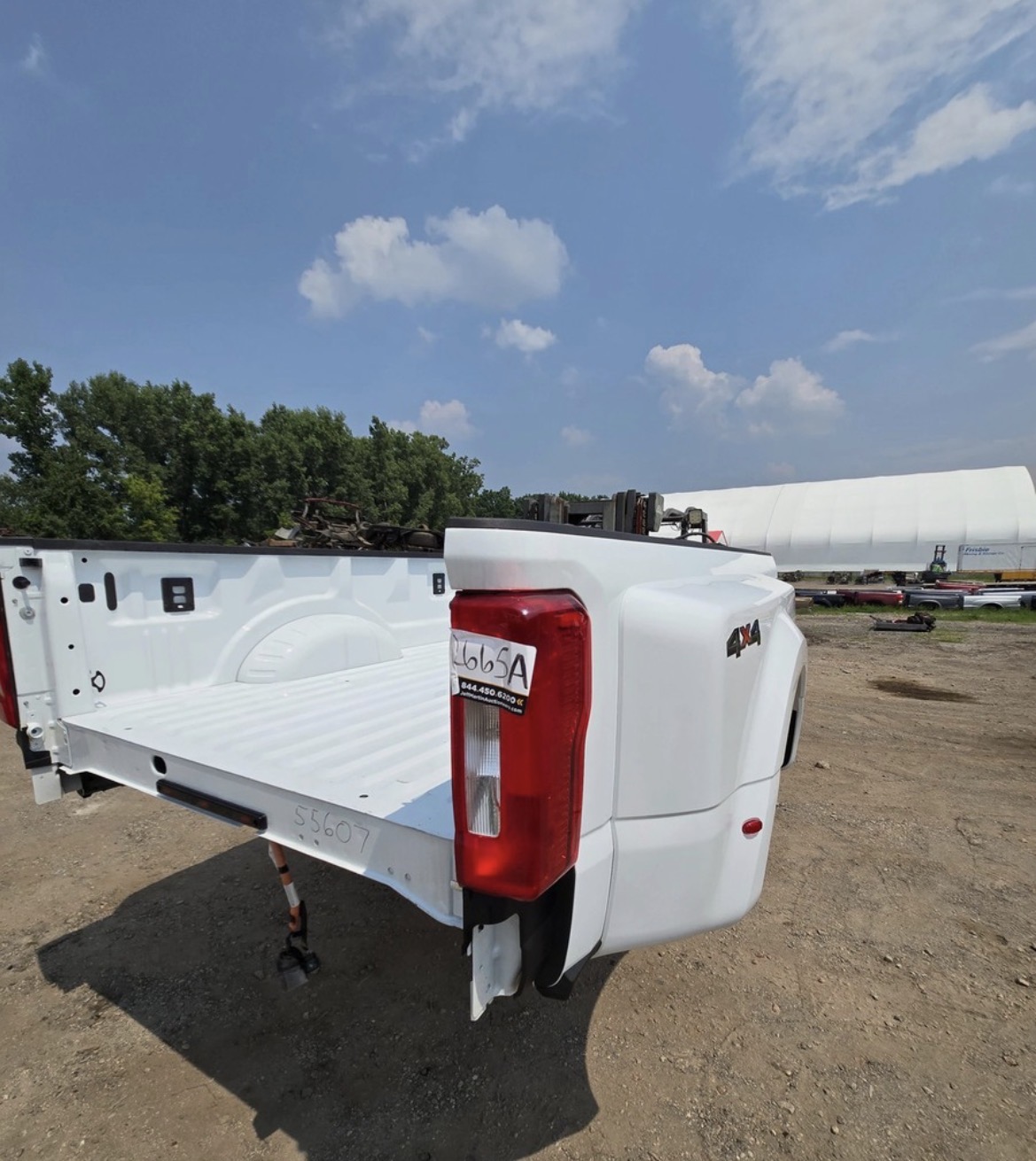 2023–2026 Ford Super Duty F-350 F-450 F-550 8’ Dually Truck Bed Without Tailgate – OEM Oxford White - Image 6