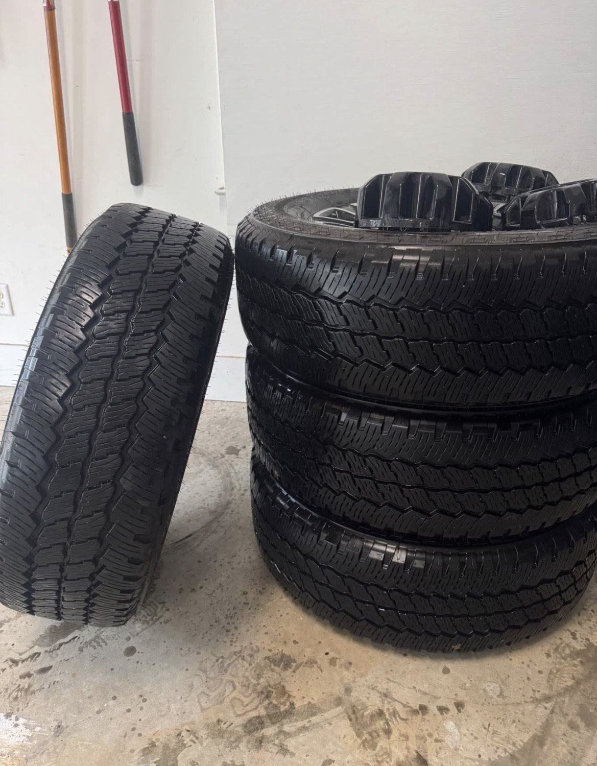 2017–2026 Ford F-250 F-350 Platinum Stock Wheels & Tires | Genuine OEM Factory Wheel and Tire Set - Image 8