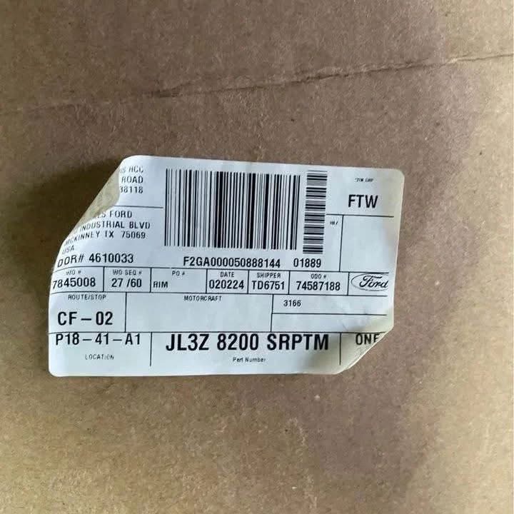 2018–2020 Ford F-150 OEM Front Grille – White & Black Factory Grille - Image 4