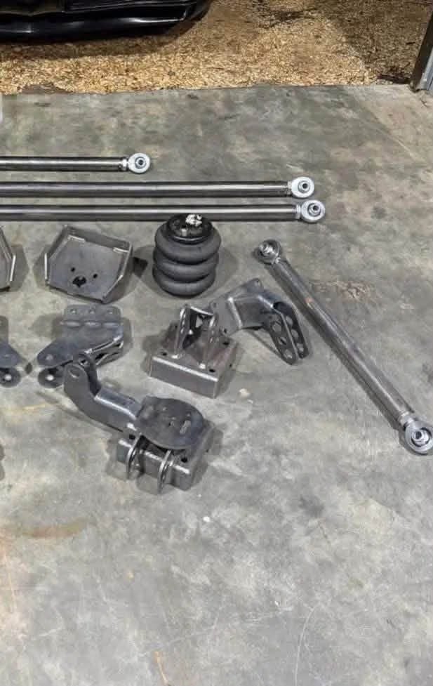 1999–2016 Ford F-250 F-350 F-450 Super Duty Complete Air Ride Kit with All Accessories | Heavy-Duty Air Suspension System - Image 3