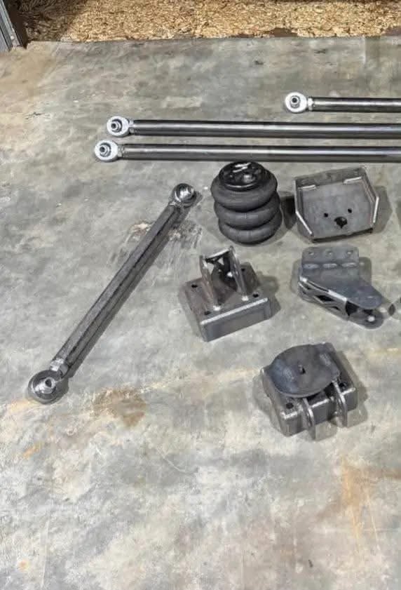 1999–2016 Ford F-250 F-350 F-450 Super Duty Complete Air Ride Kit with All Accessories | Heavy-Duty Air Suspension System - Image 4