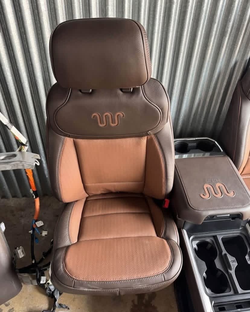 2023–2026 Ford F-250 F-350 F-450 King Ranch Interior Seats & Center Console - Image 4